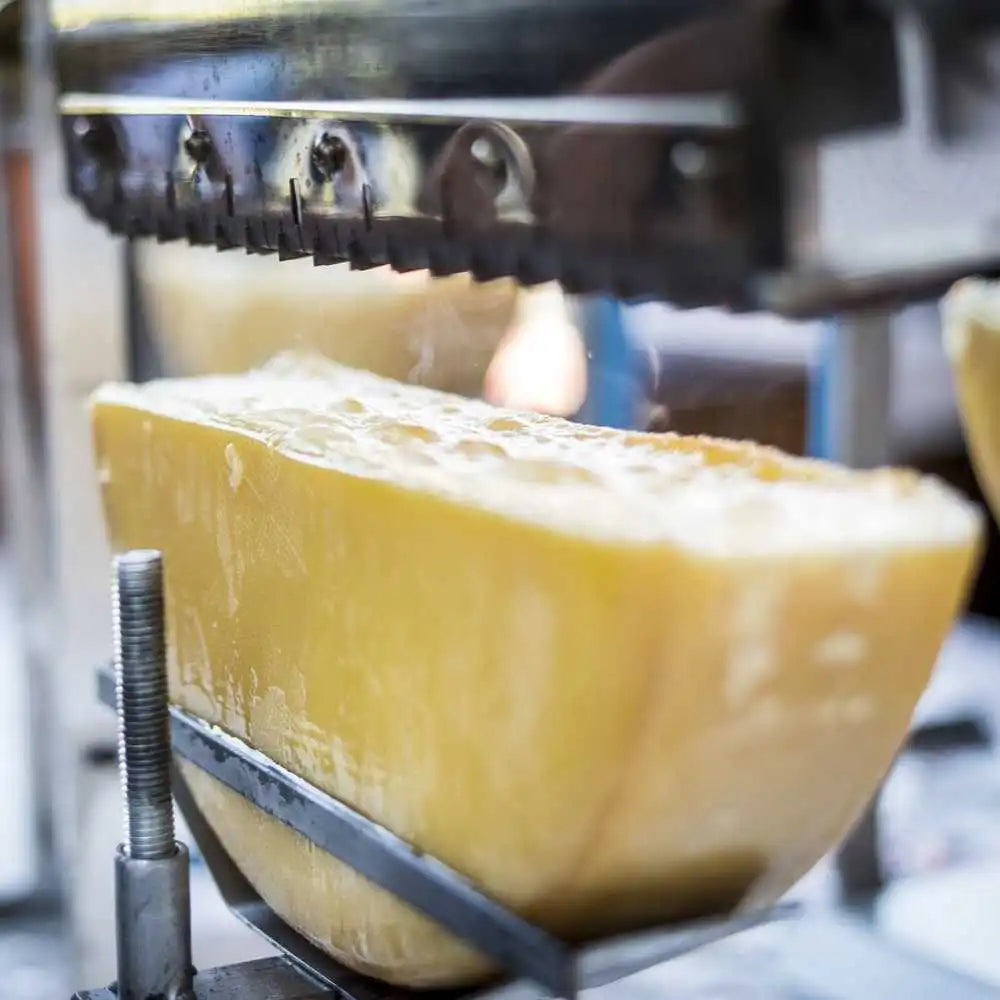 Mountain Raclette La Peule mountain raclette cheese - Valais PDO – Misterraclette
